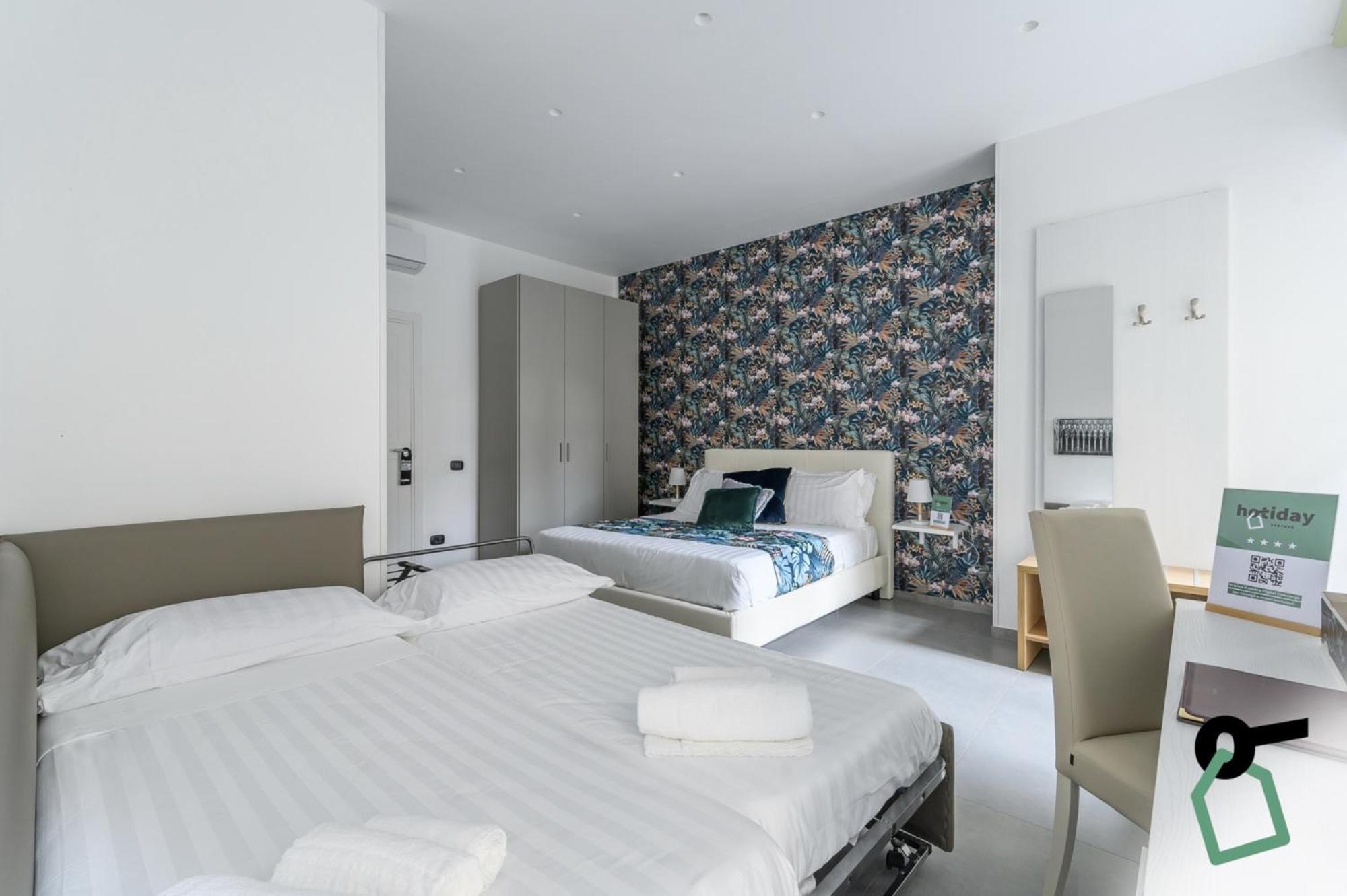 Hotiday Collection - Duomo Aparthotel Naples