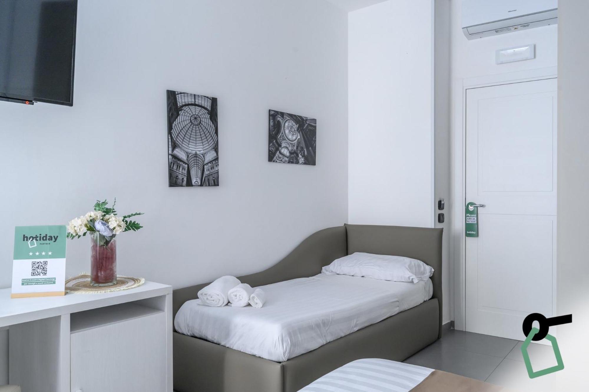Aparthotel Hotiday Collection - Duomo Naples